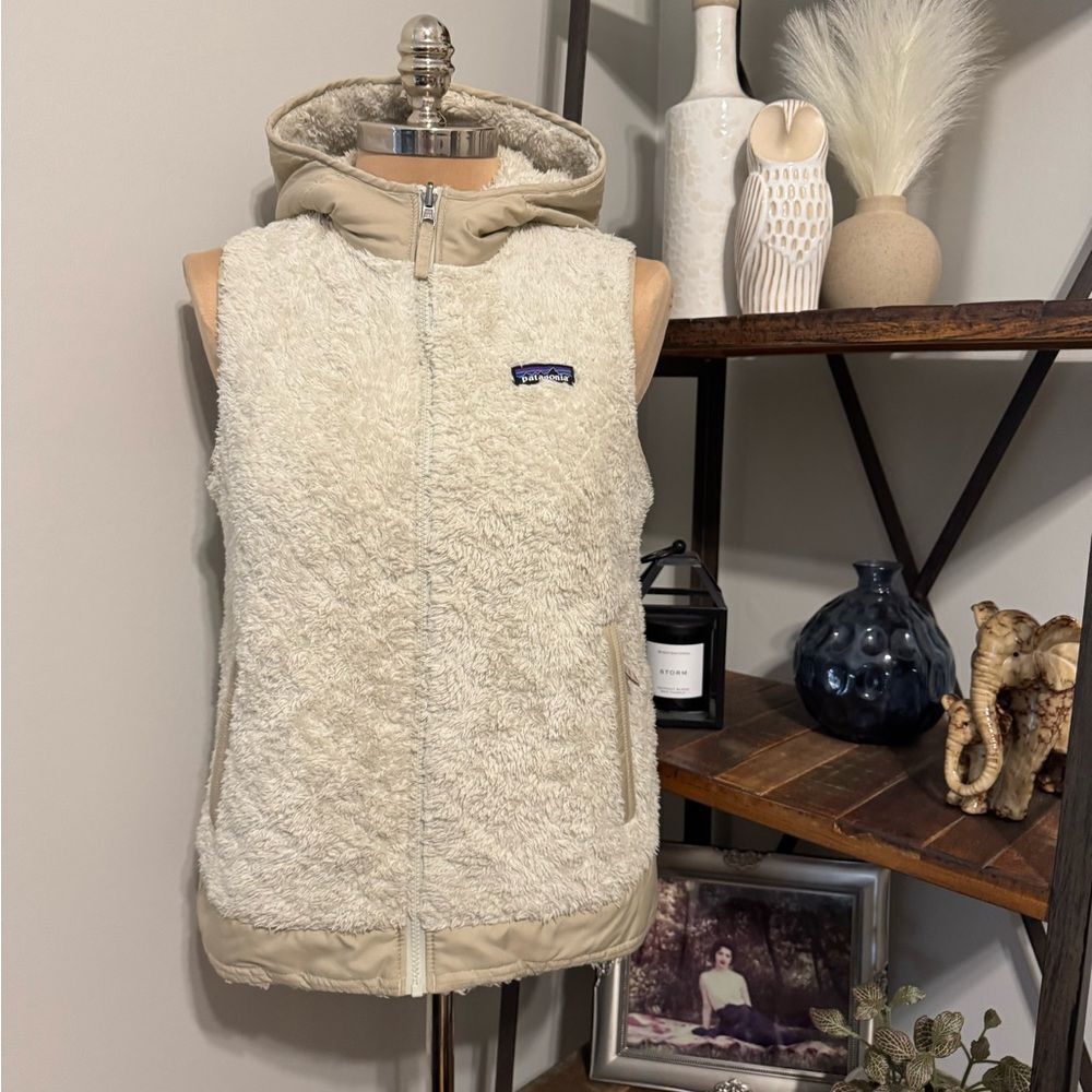 Patagonia Los Gatos Reversible Hooded Vest Tan/Ivory Sherpa Fleece Womens MED